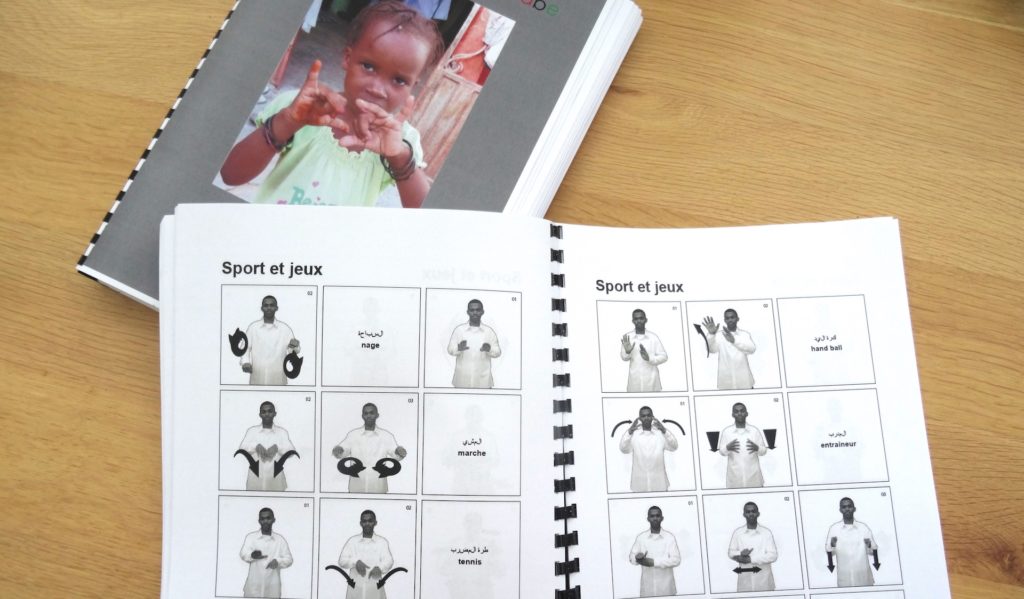 Gebarenwoordenboeken voor Afrika in American Sign Language en Arabische Gebarentaal